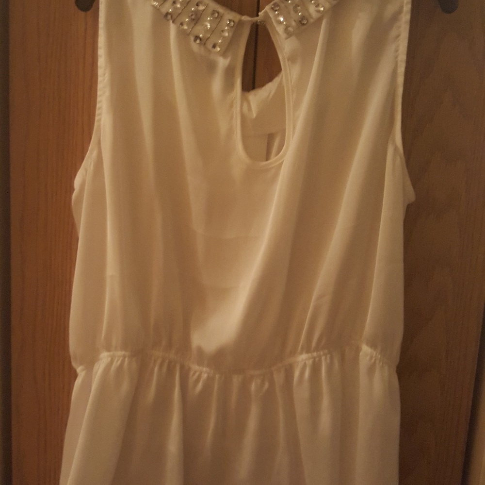 Dress it up or Down - Picture 3 of 4